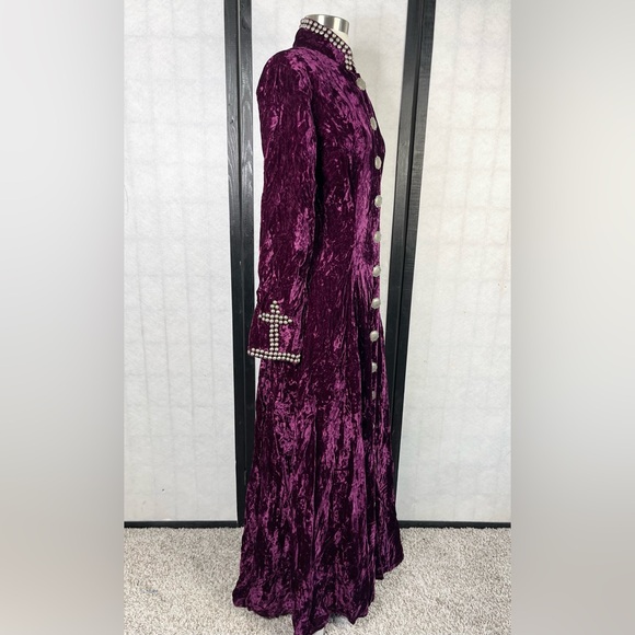 Double D Ranch Velvet Long Sleeve Dress in Rich Purple. M - Picture 3 of 7